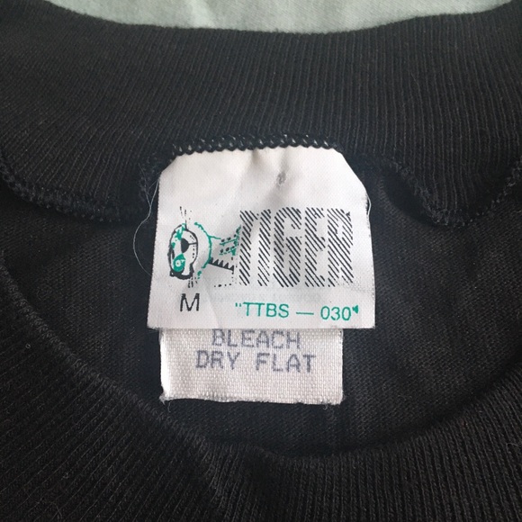 Black Scarlet Ibis graphic t-shirt, size M. - Picture 8 of 8